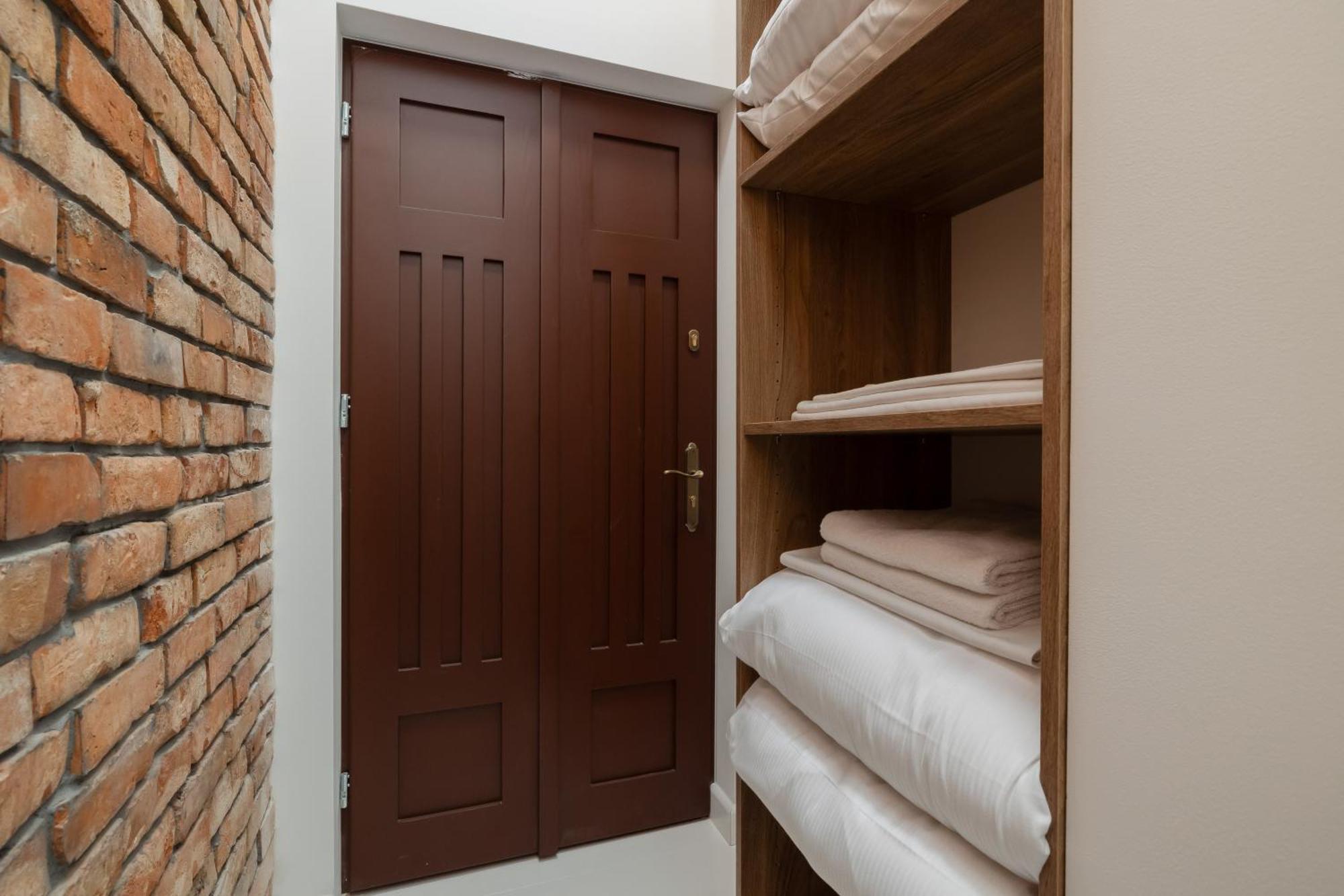 Dietla One Bedroom Apartments With Air Conditioning & Balcony By Noclegi Renters Kraków Exteriör bild